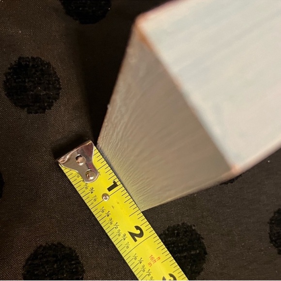 Quill to Paper - some bunny loves you - Easter sign - Picture 3 of 5